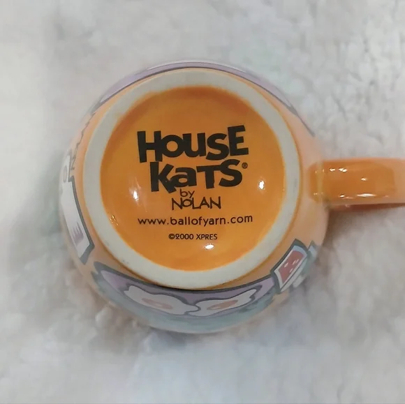 "House Kats" Collectible Coffee Mug. Whimsical design:cat,sunrise scene,fish,egg - Picture 6 of 9